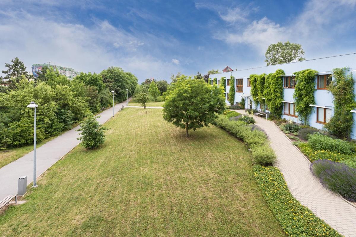 96m2 Designer Apartment, Free Garage Parking Apartment *