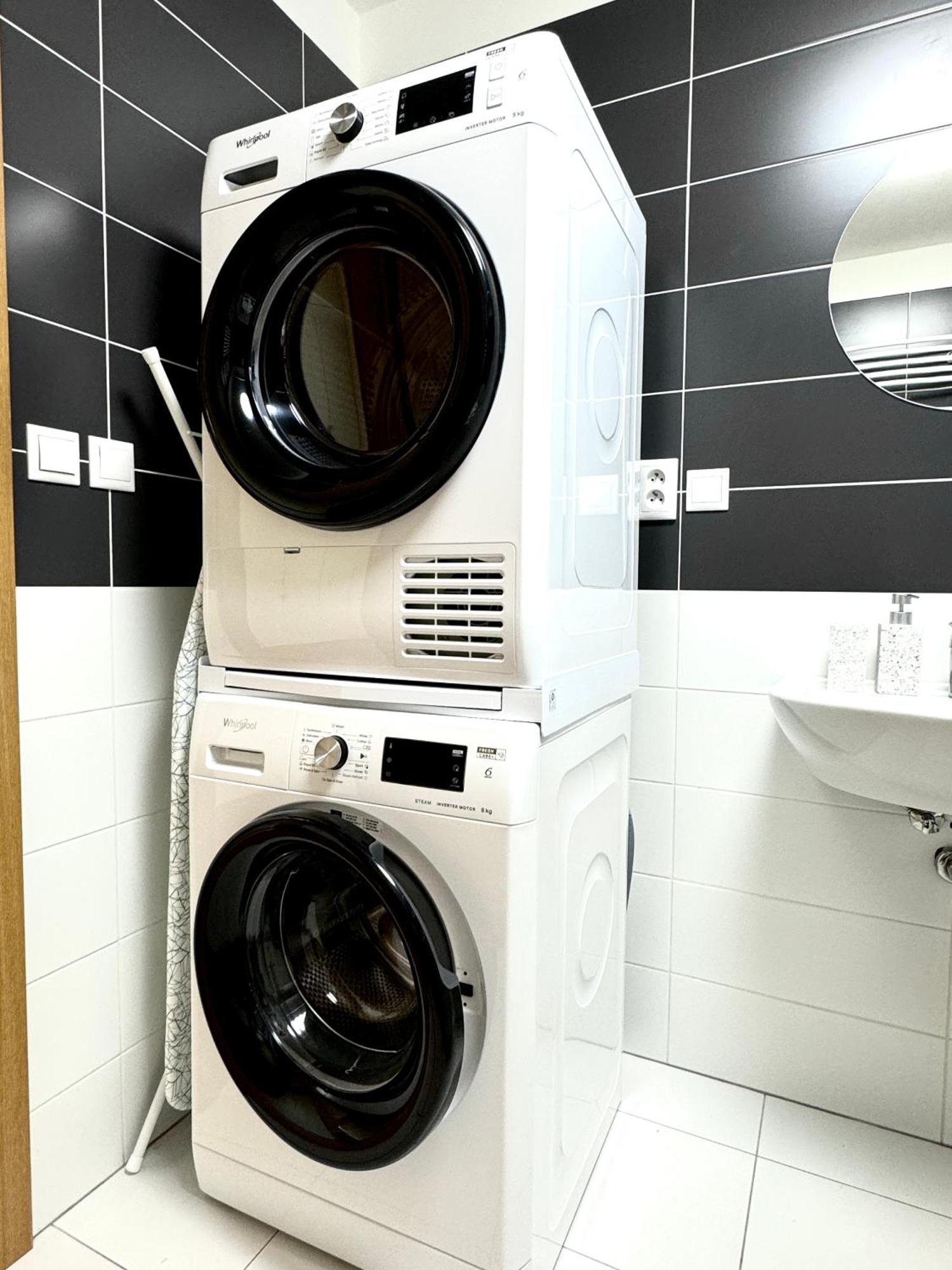 96m2 Designer Apartment, Free Garage Parking Apartment Prag